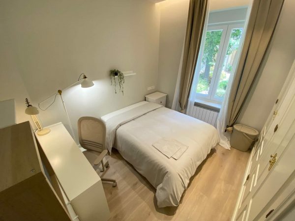 2b479f0f-c18c-4433-bc9e-288f84c5e9f6 2b479f0f-c18c-4433-bc9e-288f84c5e9f6